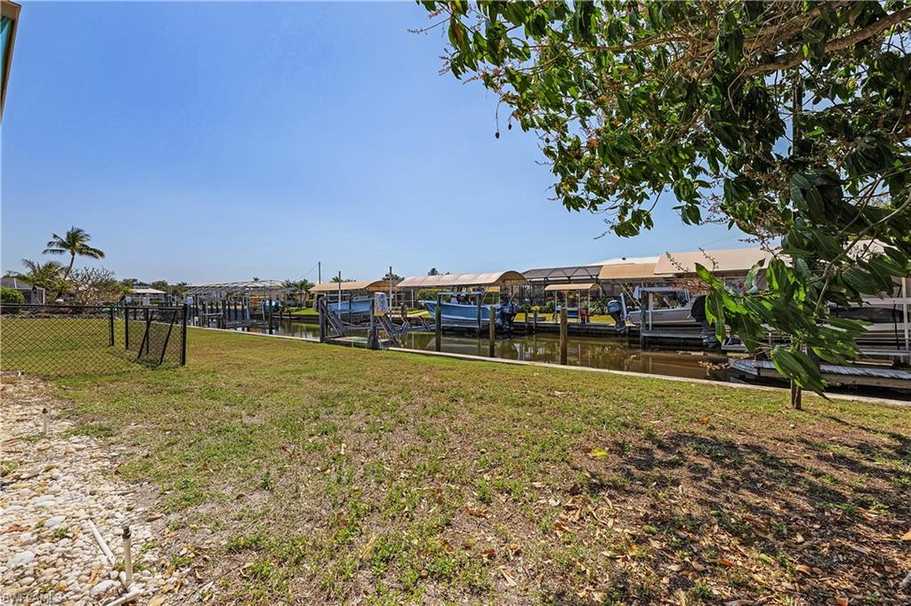 7815 Bocilla Ln Property Photo 27