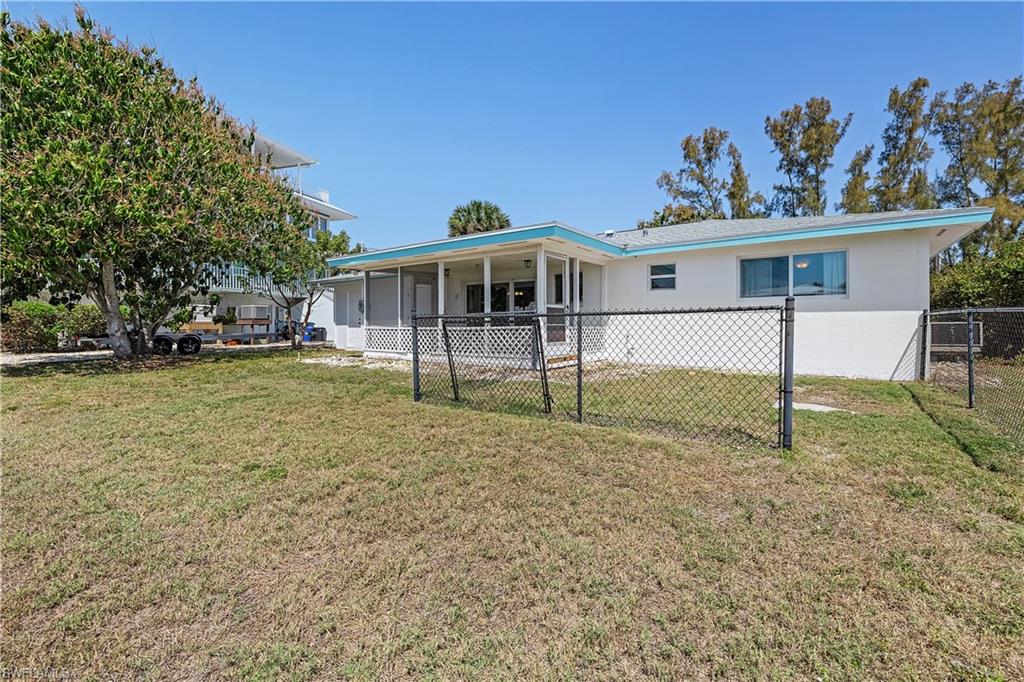 7815 Bocilla Ln Property Photo 29