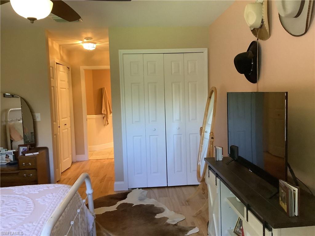 2307 Sw 44th St Property Photo 23
