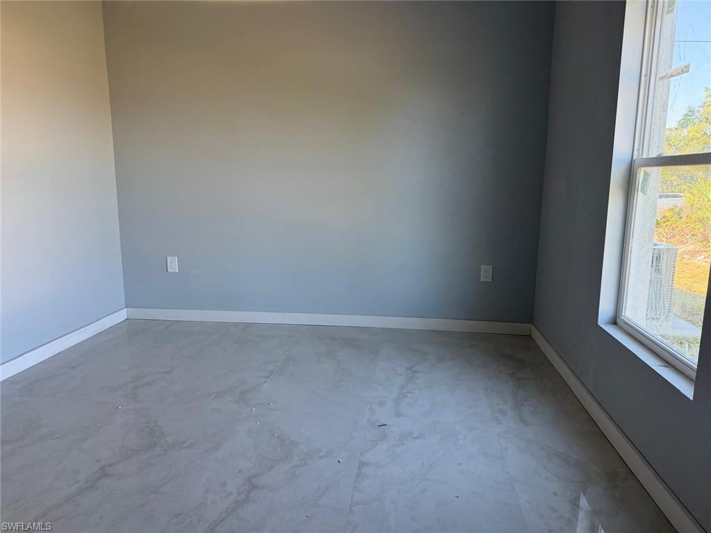 484 Westdale Ave Property Photo 21