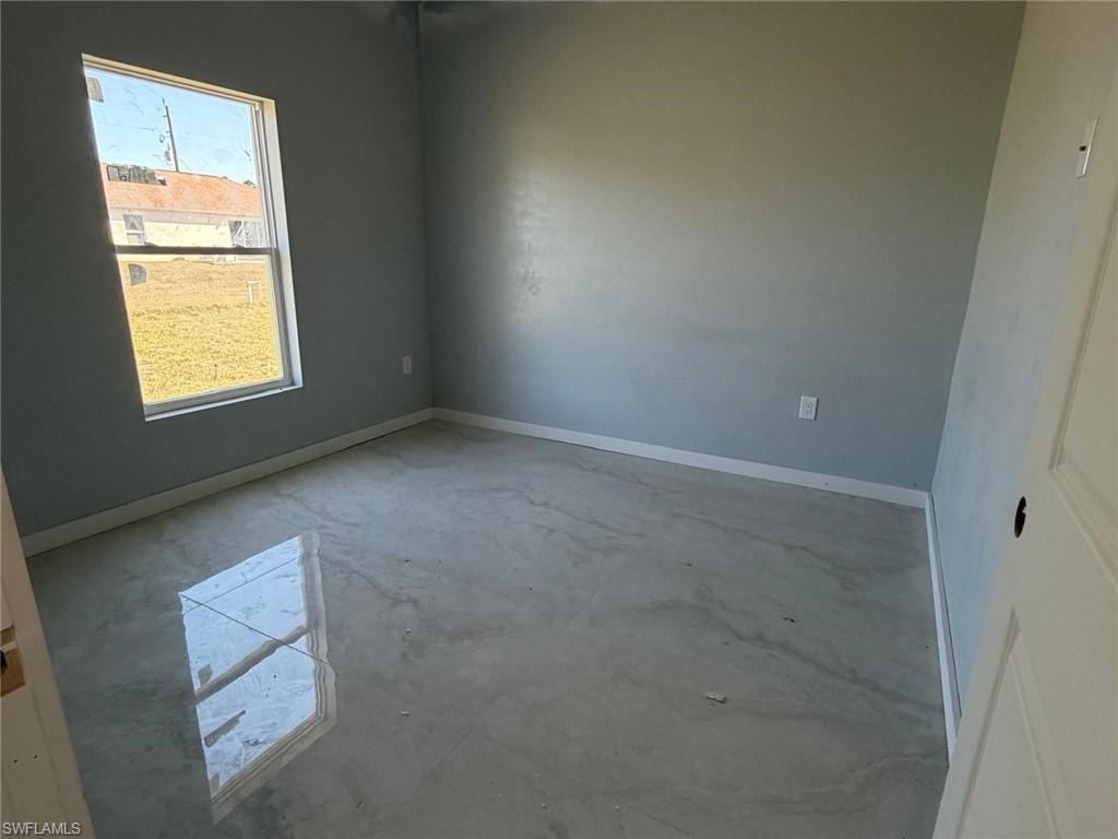 484 Westdale Ave Property Photo 23