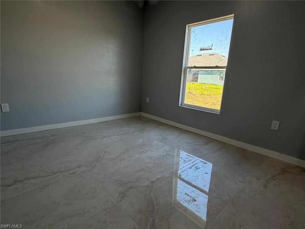 484 Westdale Ave Property Photo 24