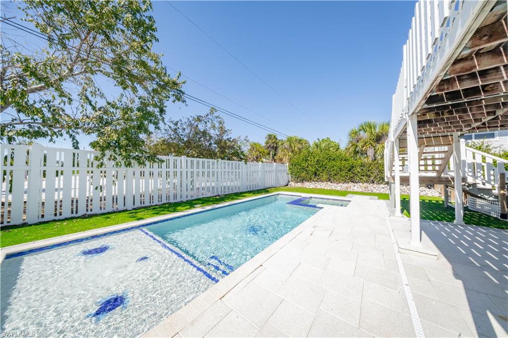 119 Andre Mar Dr Property Photo 18