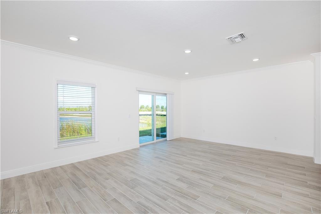 10536 Fountain Palm Cir Property Photo 4