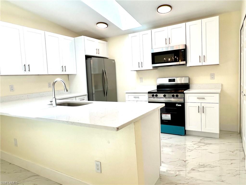 17503 Village Inlet Ct Property Photo 10