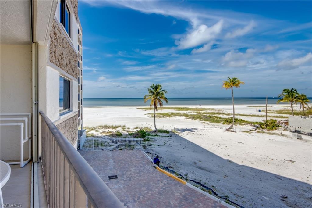 2532 Estero Blvd 208 Property Photo 1