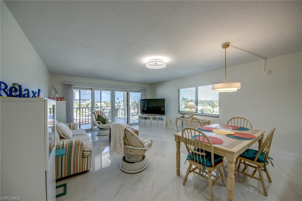 2532 Estero Blvd 208 Property Photo 3