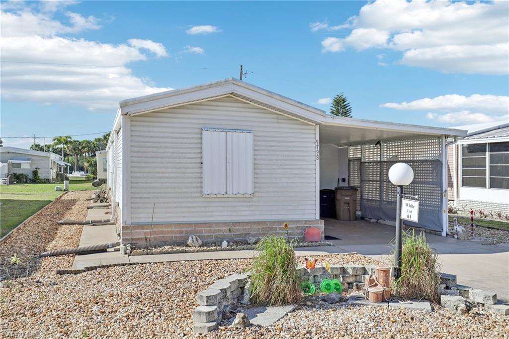 9798 Sugarberry Way Property Photo 2