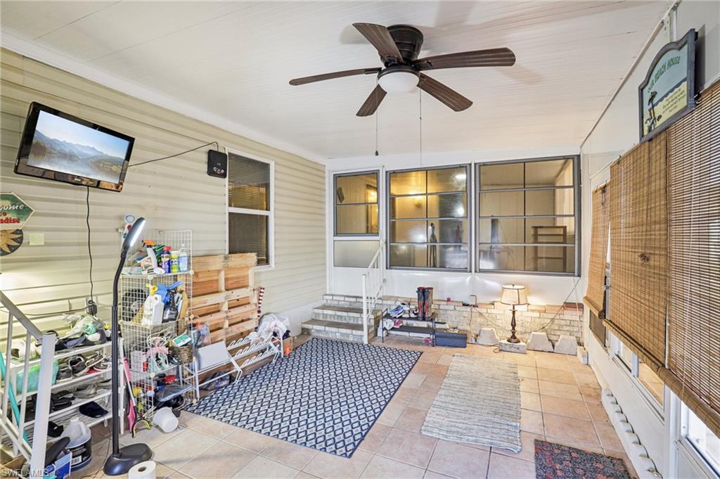 9798 Sugarberry Way Property Photo 4