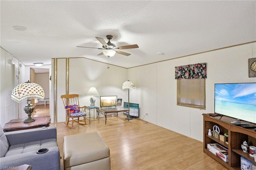 9798 Sugarberry Way Property Photo 7