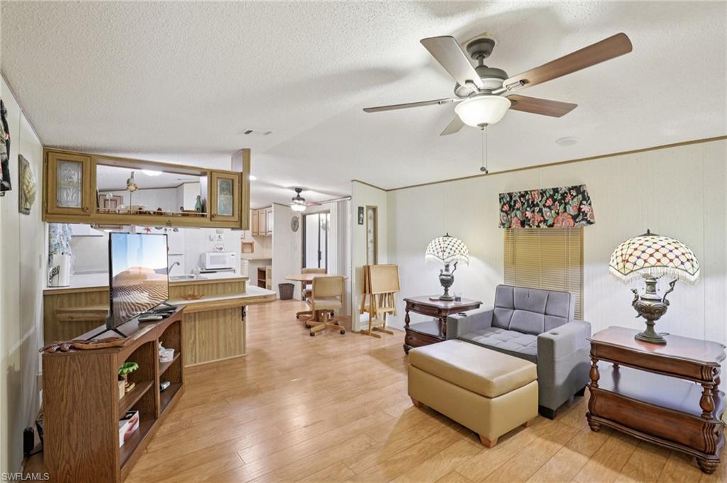9798 Sugarberry Way Property Photo 10