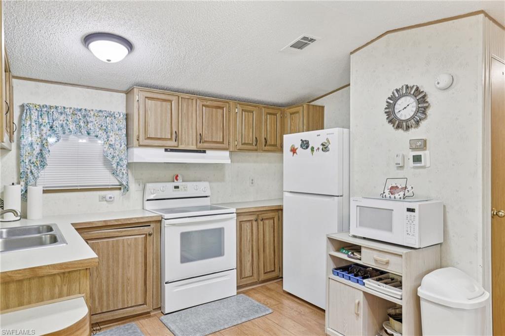 9798 Sugarberry Way Property Photo 13