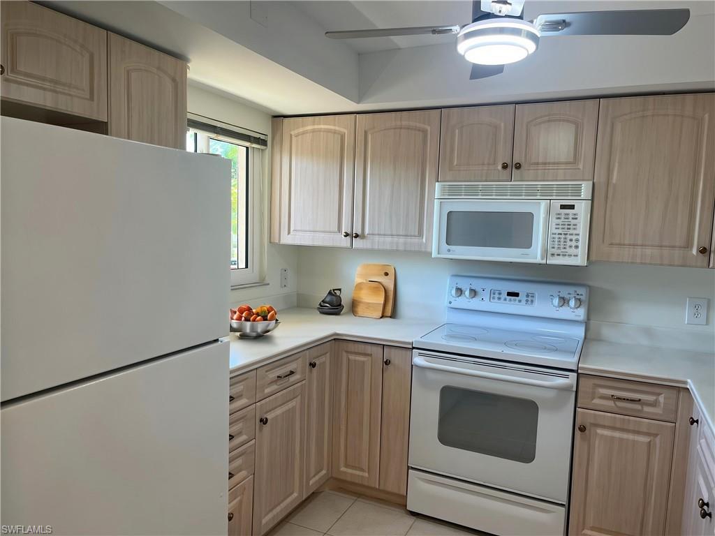 7402 Lake Breeze DR 202 Property Photo 1