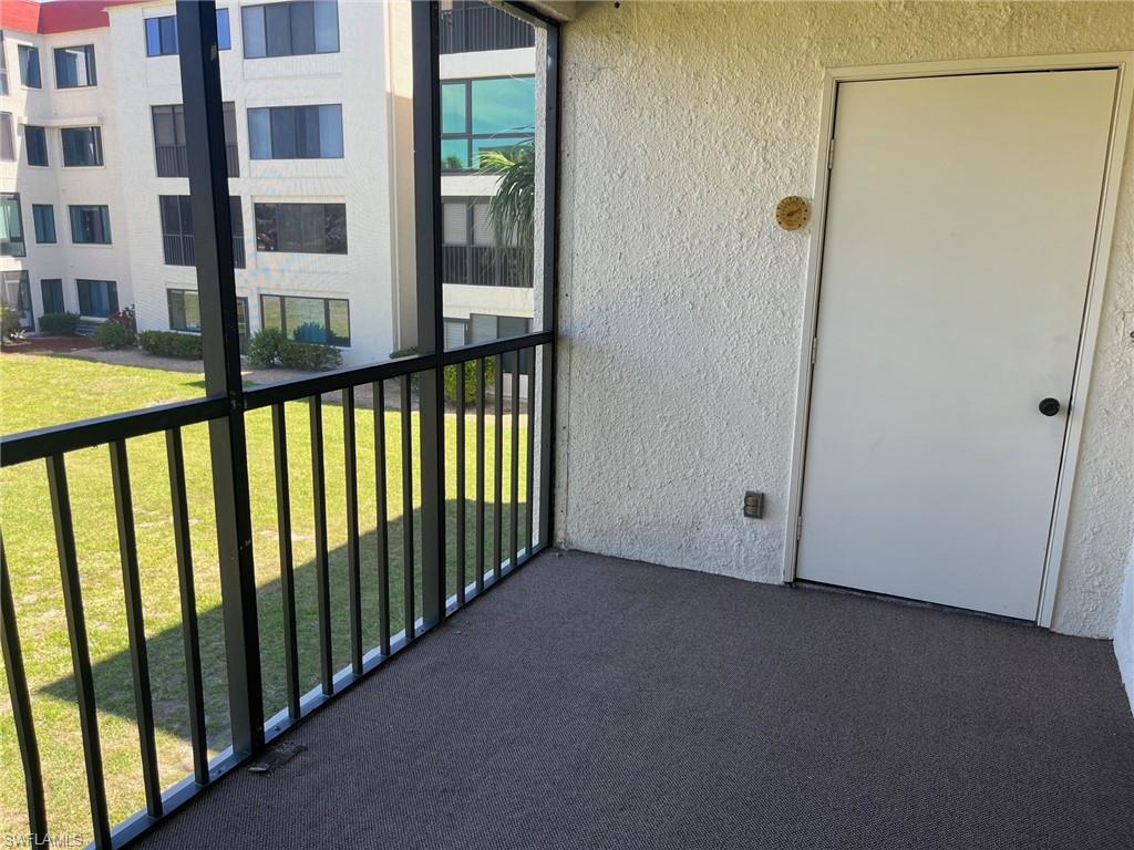 7402 Lake Breeze Dr 202 Property Photo 17