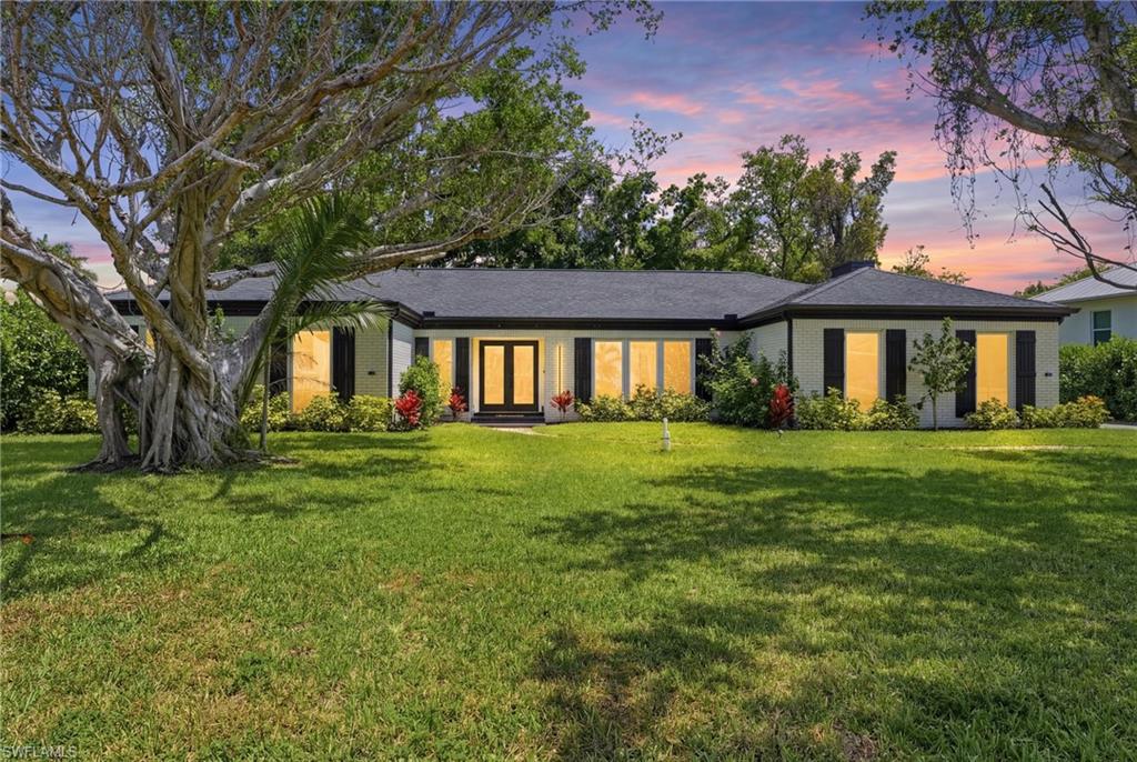 3931 W Riverside Dr Property Photo 1