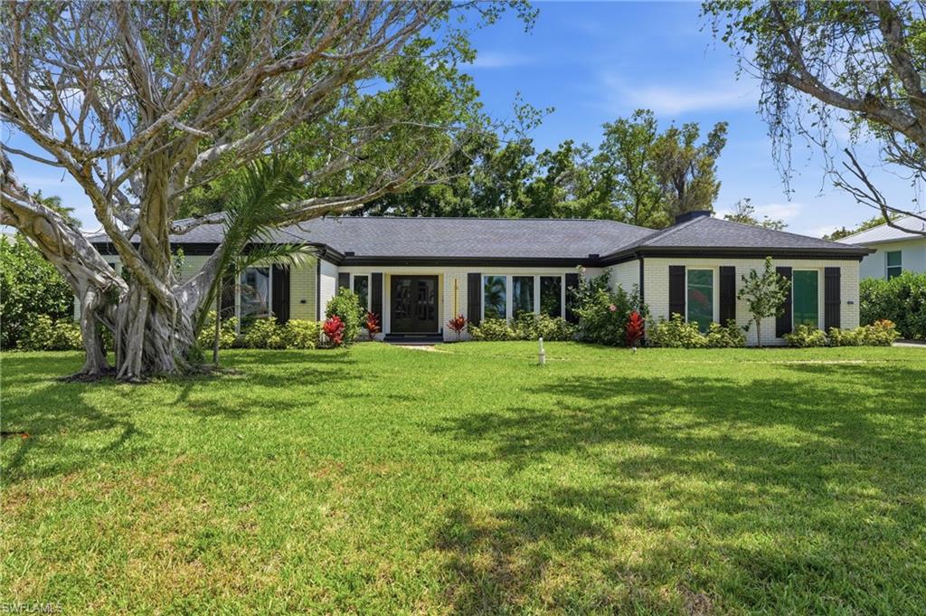 3931 W Riverside Dr Property Photo 8
