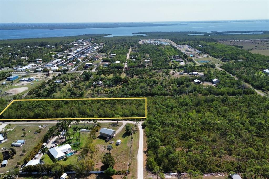 4031 Pinetree Blvd Property Photo 4