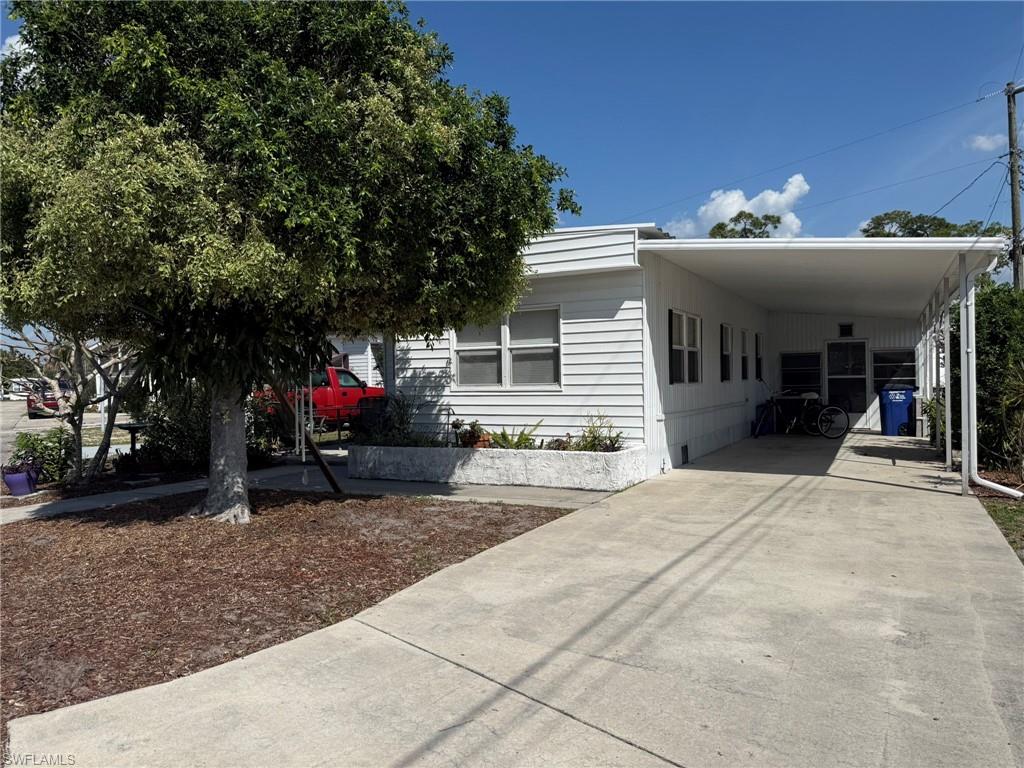 120 Lantern Pl Property Photo 2