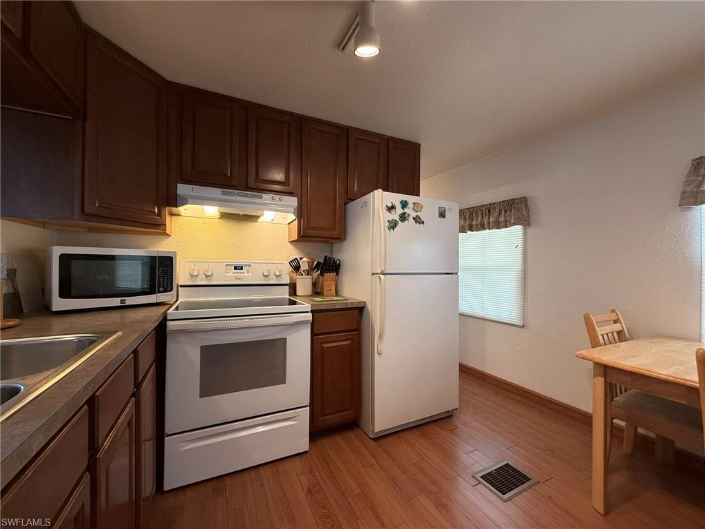 120 Lantern Pl Property Photo 22