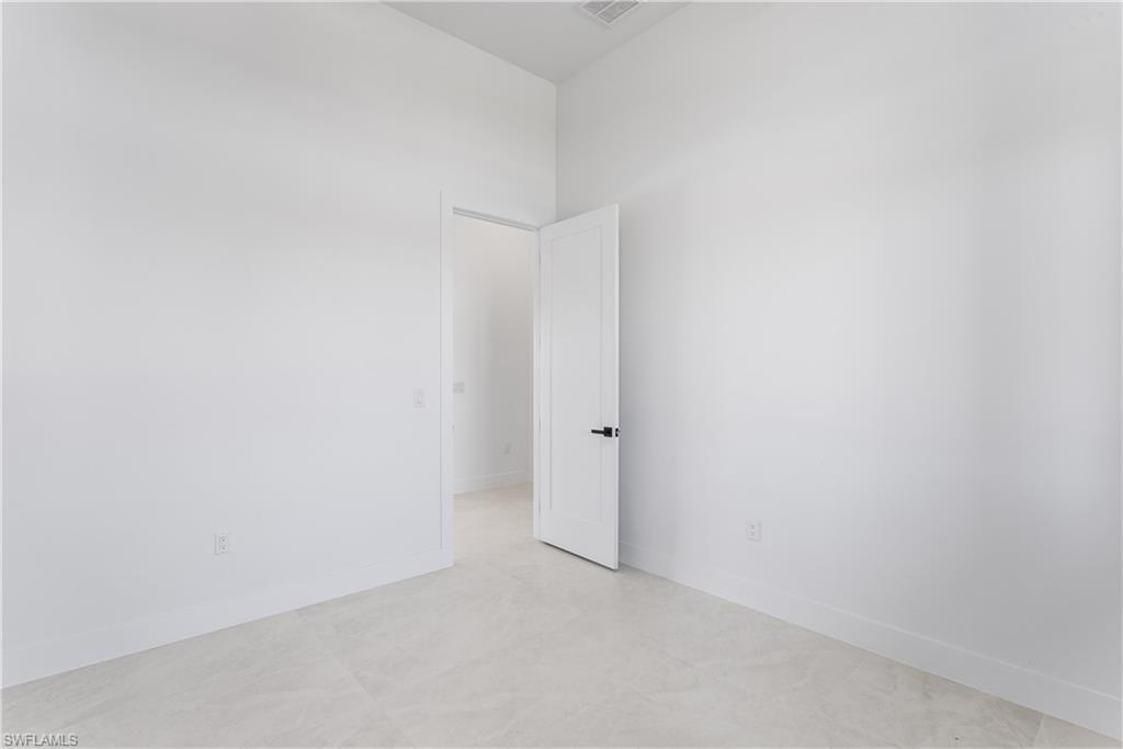 3300 Nw 1st Ter Property Photo 13