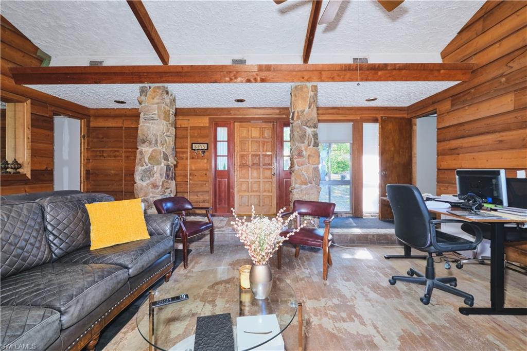 3731 Liberty Sq Property Photo 5