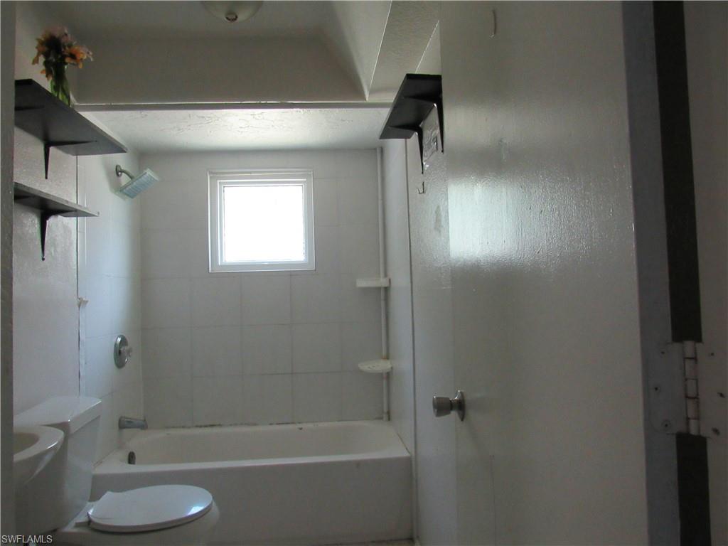 2365 Canal St Property Photo 6
