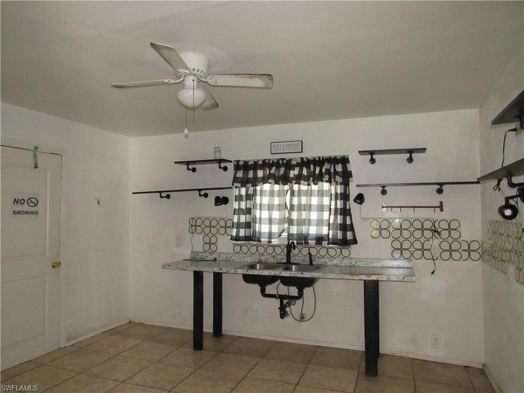 2365 Canal St Property Photo 8