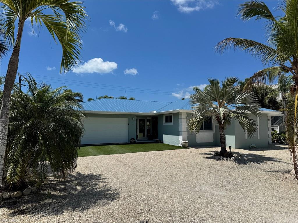240 Southwinds Dr Property Photo 1