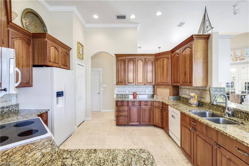 15930 Catalpa Cove Dr Property Photo 11