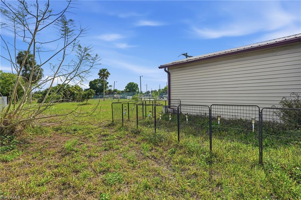2405 Zoysia Ln Property Photo 32