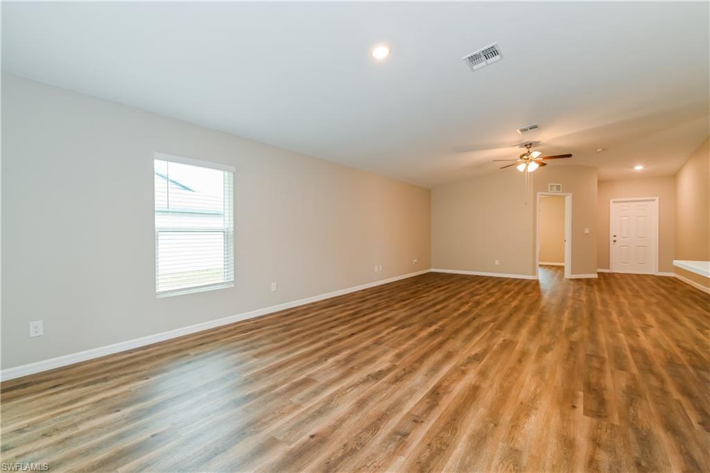 719 Sw 13th Ter Property Photo 2