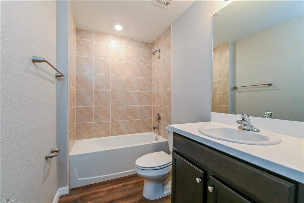 719 Sw 13th Ter Property Photo 8