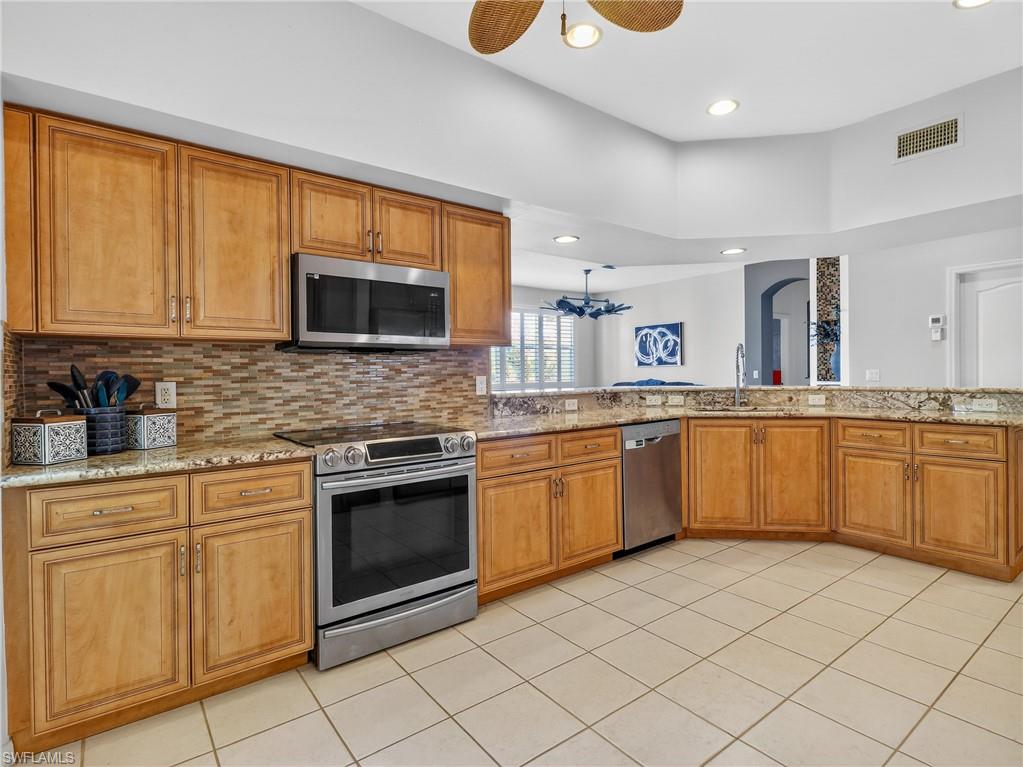 9030 Las Maderas Dr 201 Property Photo 3