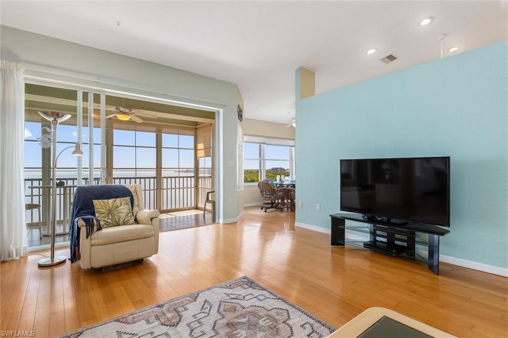 200 Harbor Walk Dr 354 Property Photo 15