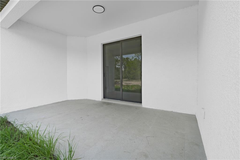 718 Bennington Dr Property Photo 5