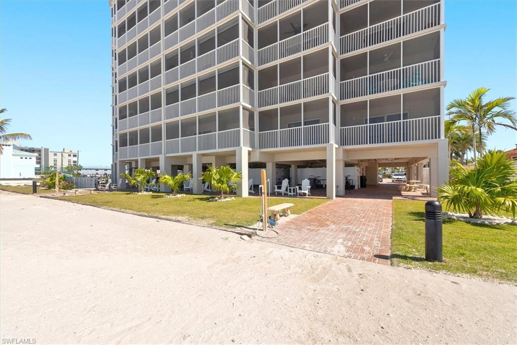 500 Estero Blvd 695 Property Photo 10
