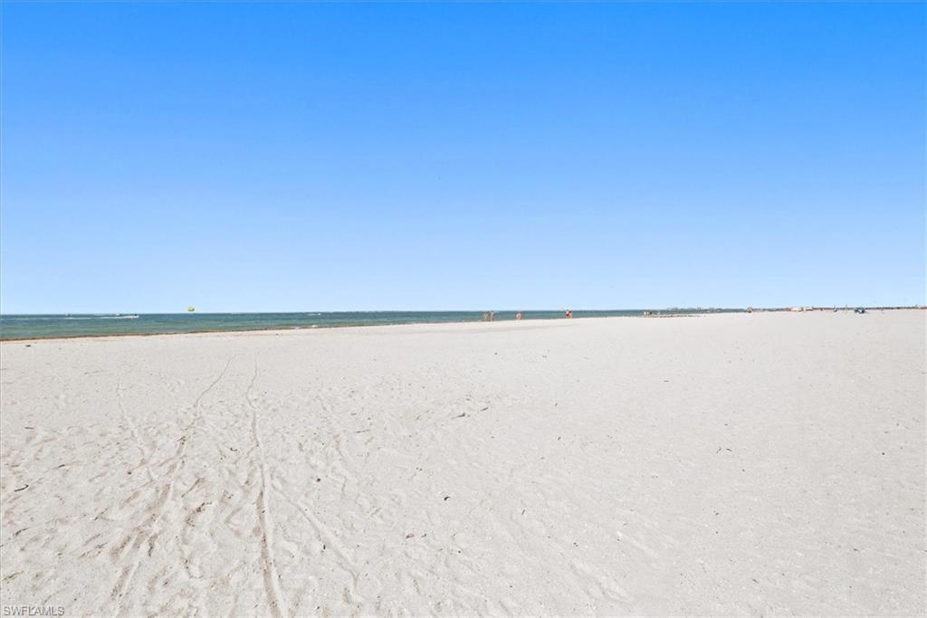 500 Estero Blvd 695 Property Photo 19
