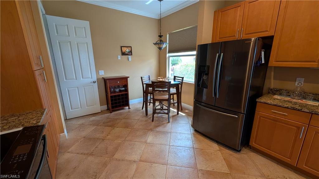 15359 Yellow Wood Dr Property Photo 9