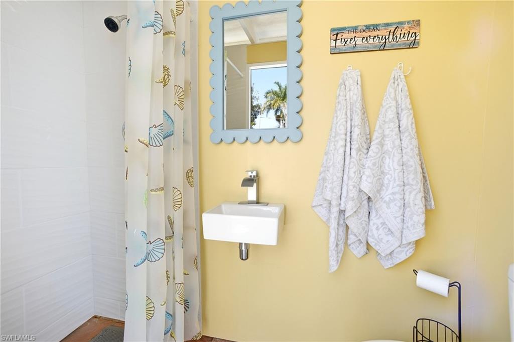 16857 Windcrest Dr Property Photo 22