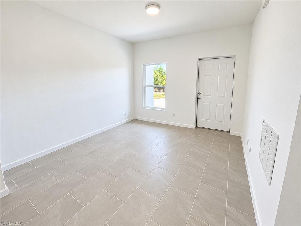 764 Santa Lucia Ave S Property Photo 5