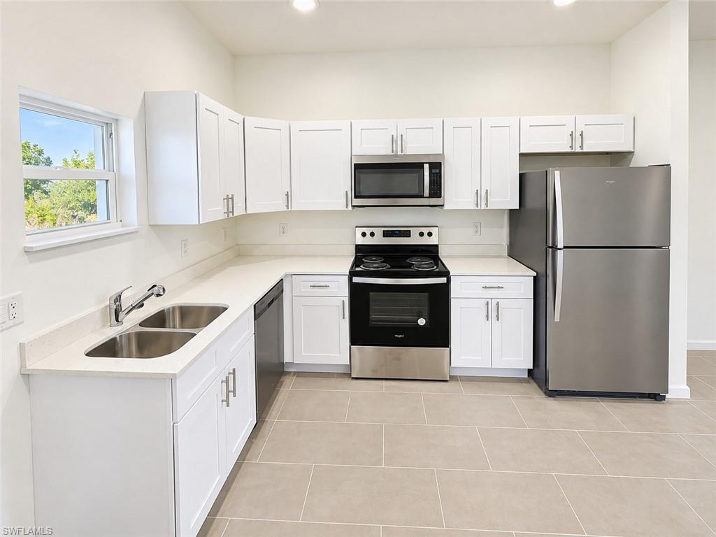 764 Santa Lucia Ave S Property Photo 6