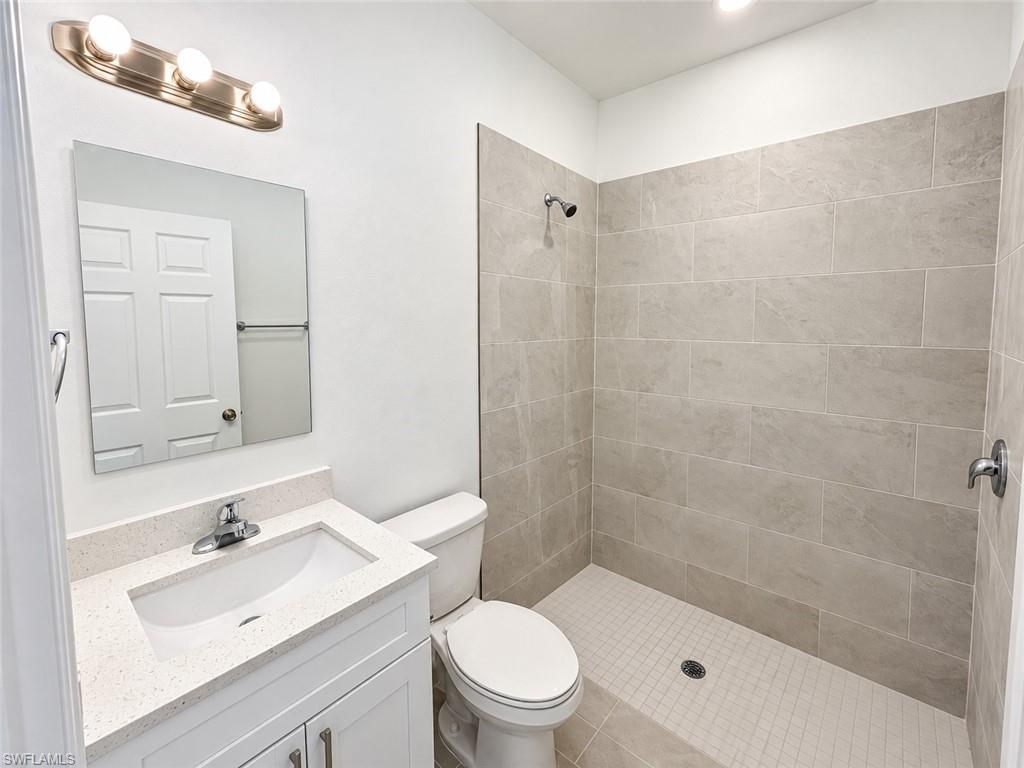 764 Santa Lucia Ave S Property Photo 10