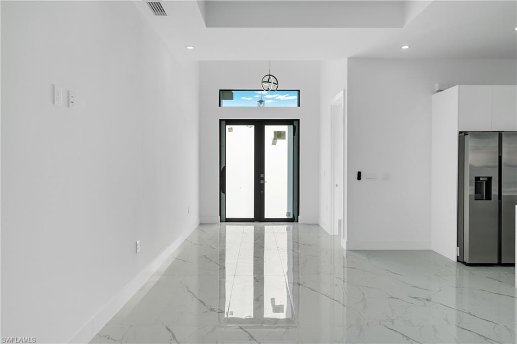 2 Se 20th Ct Property Photo 8