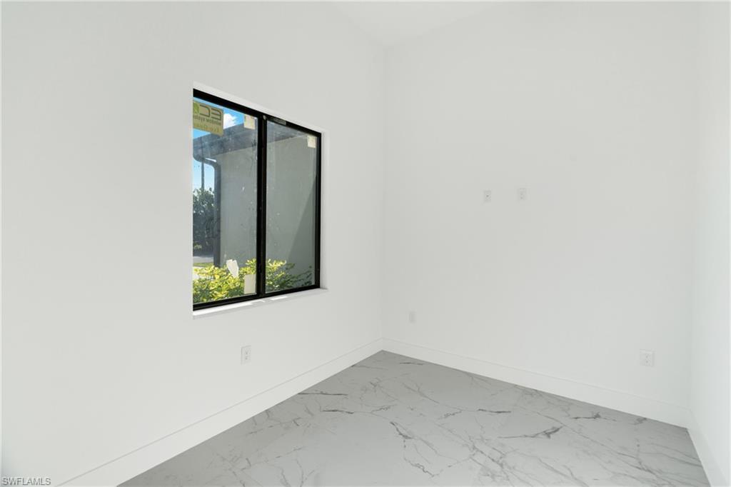 2 Se 20th Ct Property Photo 21