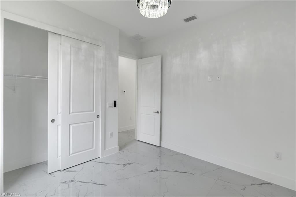 2 Se 20th Ct Property Photo 32