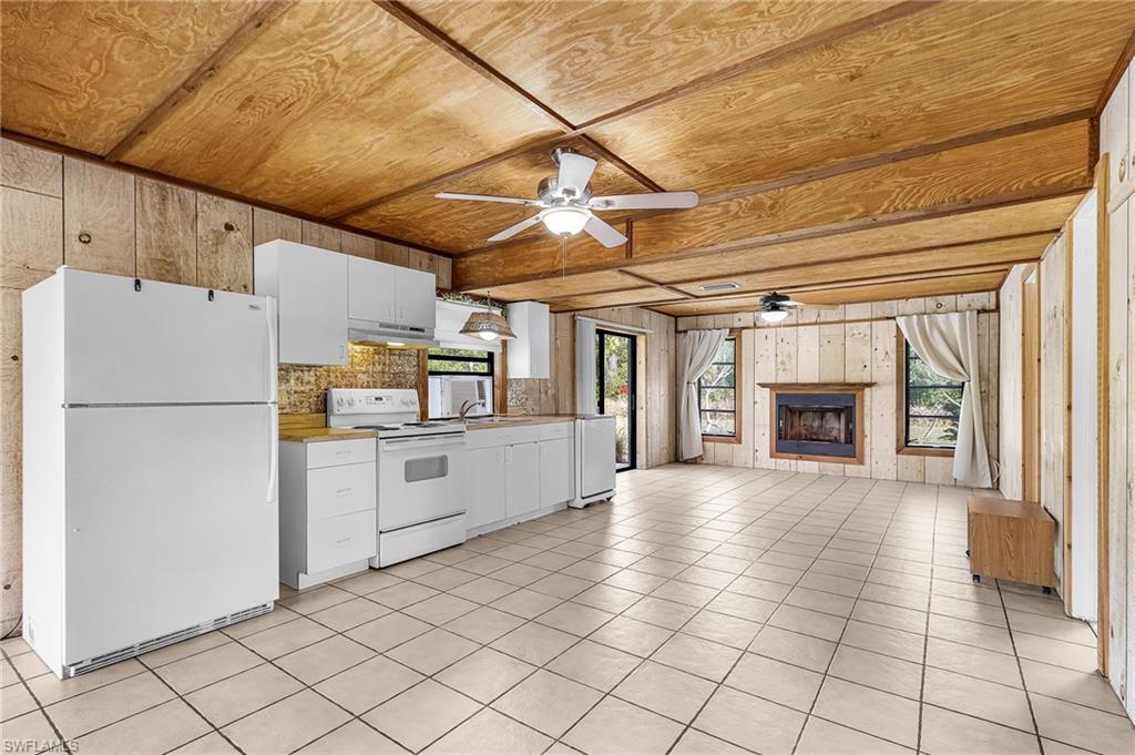 8677 Whispering Pines Dr Property Photo 32