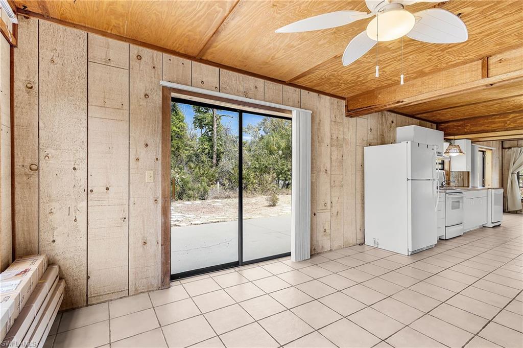 8677 Whispering Pines Dr Property Photo 33