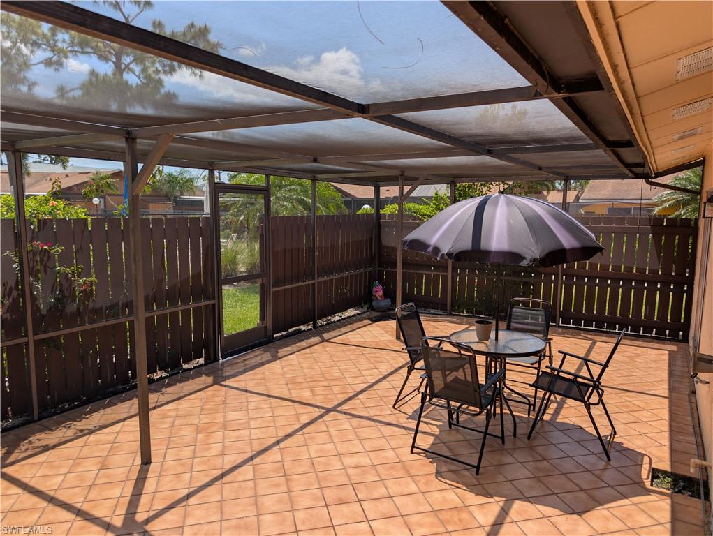 5652 Foxlake Dr Property Photo 4