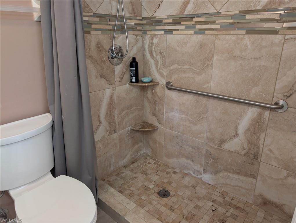 5652 Foxlake Dr Property Photo 20
