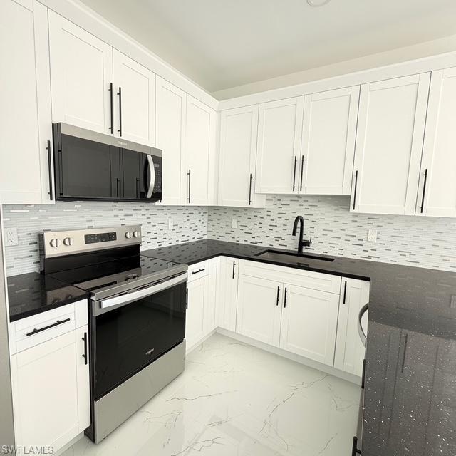 209-211 W 12th St Property Photo 8